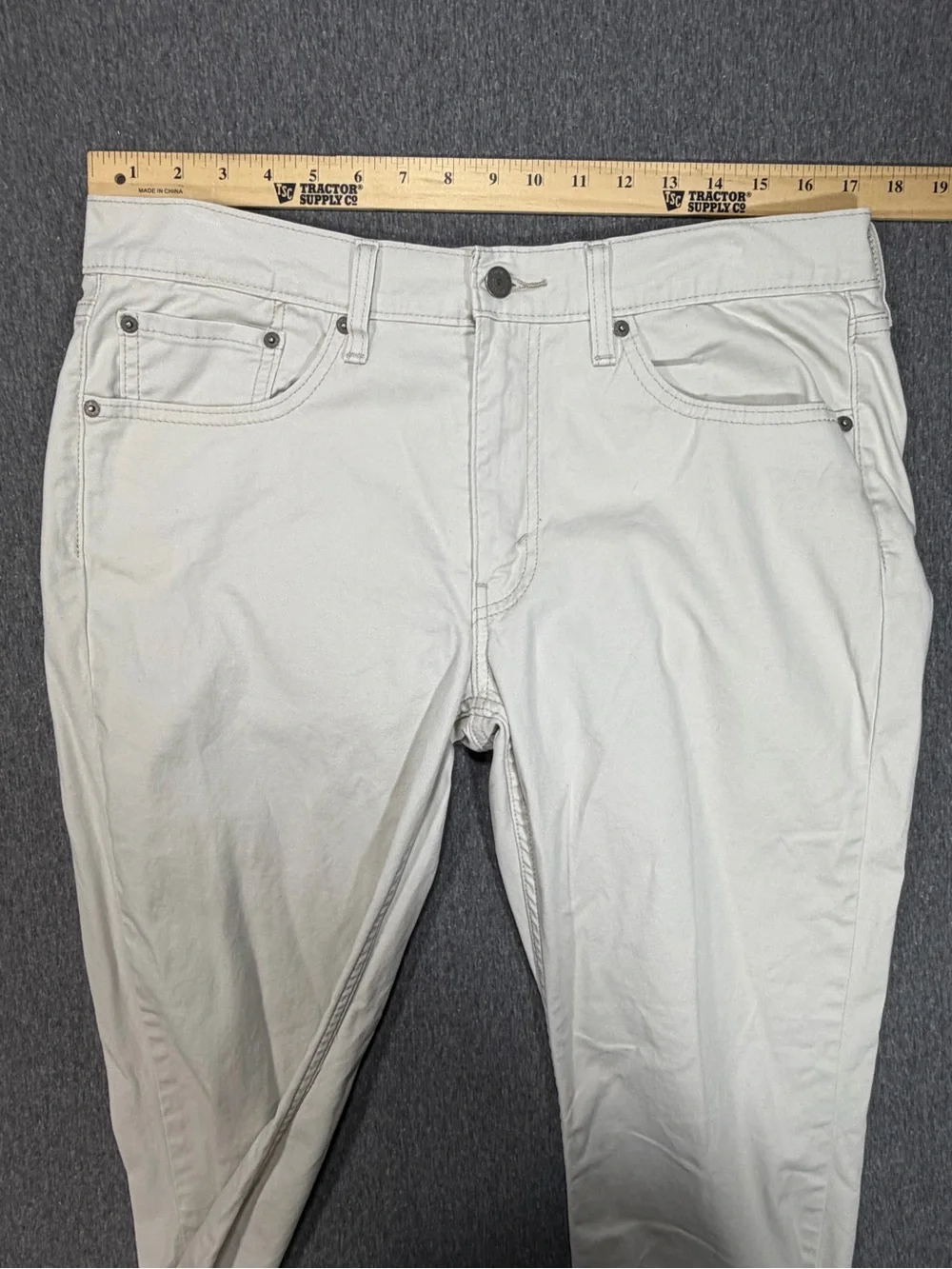 Levi's 514 Jeans Men's Straight Fit Denim Pants 33x30 Light Khaki